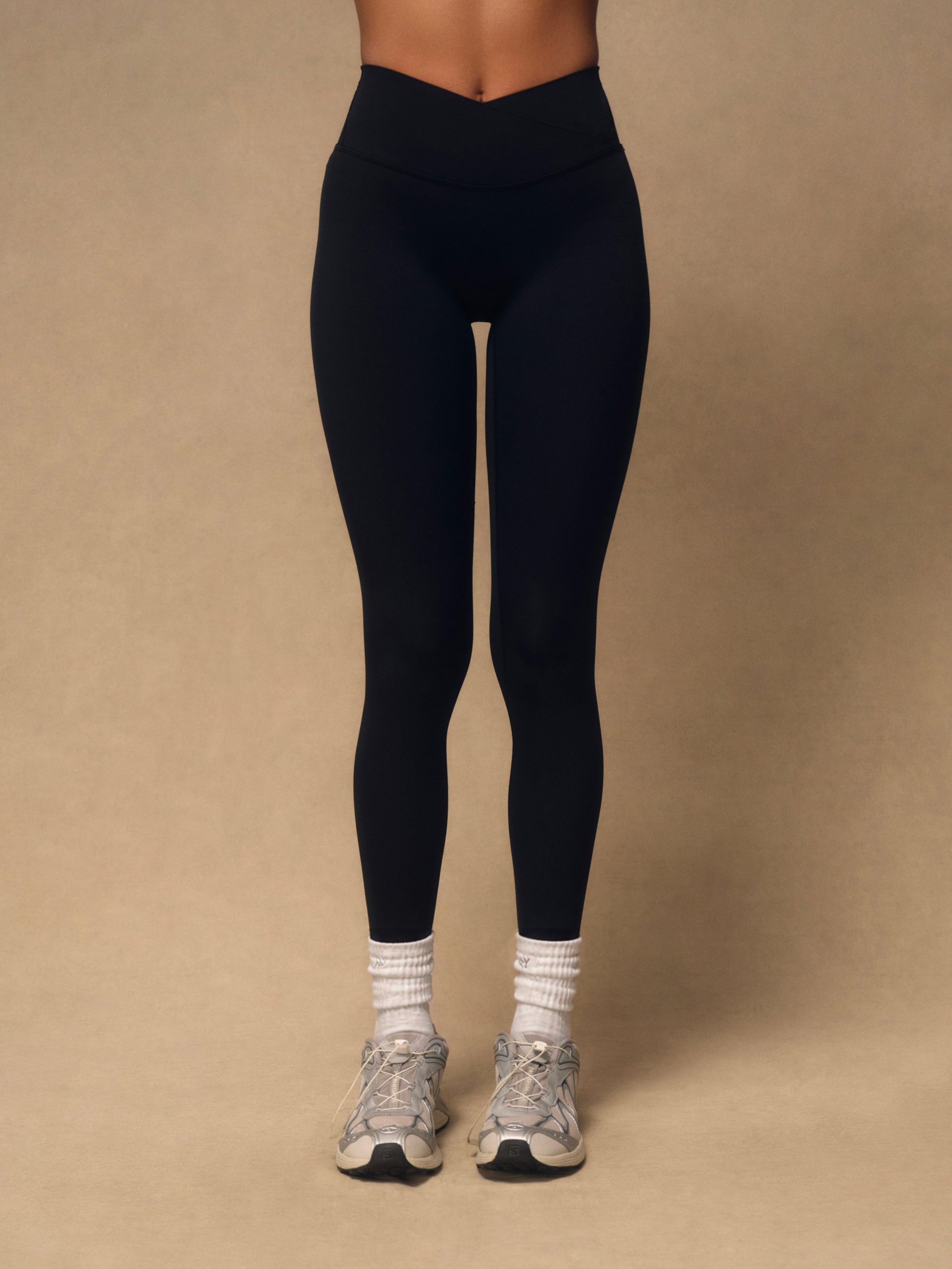 AERALINE? BREATHE WRAP LEGGINGS - ONYX - Image 2