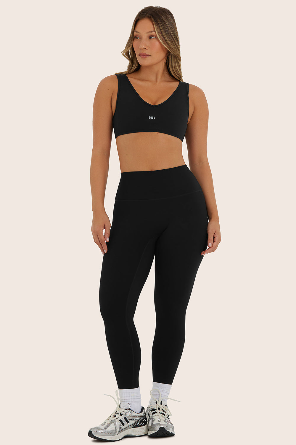 SPORTBODY? SPORTY MID-RISE LEGGINGS - ONYX - Image 2