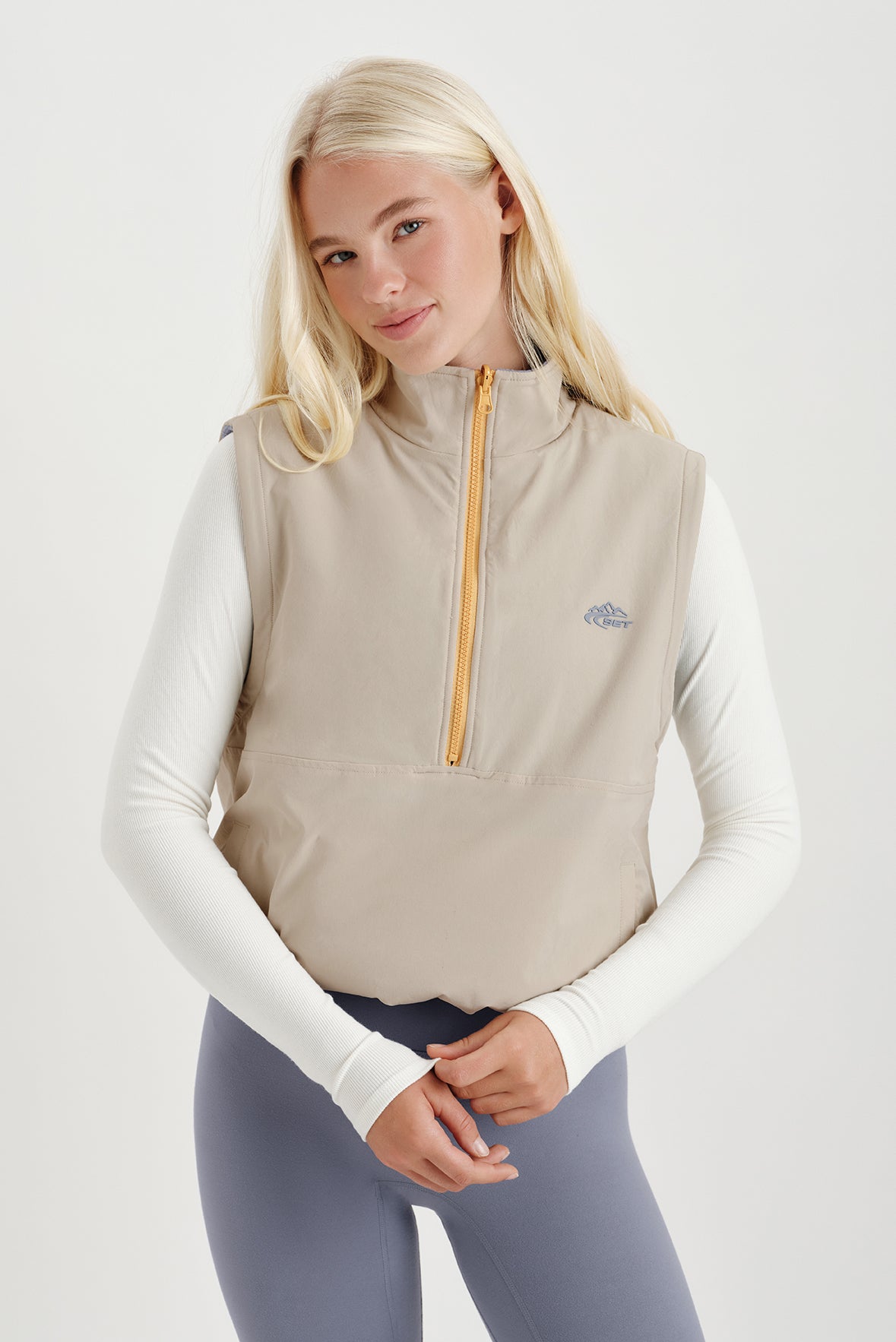 MICROFLEECE/NYLON DUET REVERSIBLE VEST - ANDES