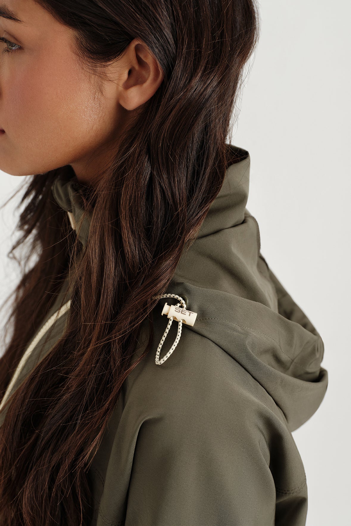 NYLON DUET CINCHED WINDBREAKER - SEDONA - Image 6