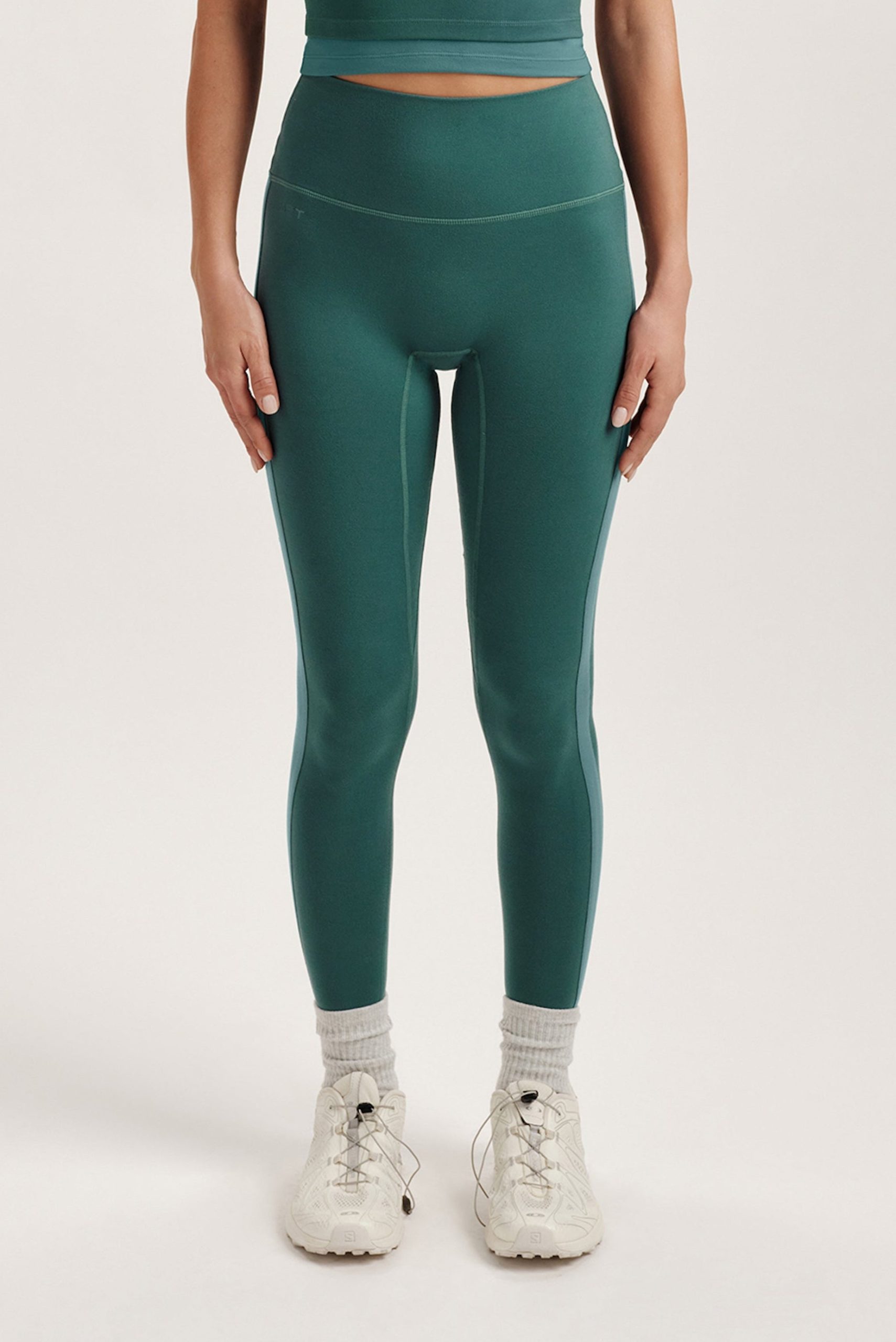 FORMCLOUD? CLOUD LINE LEGGINGS - SYNC