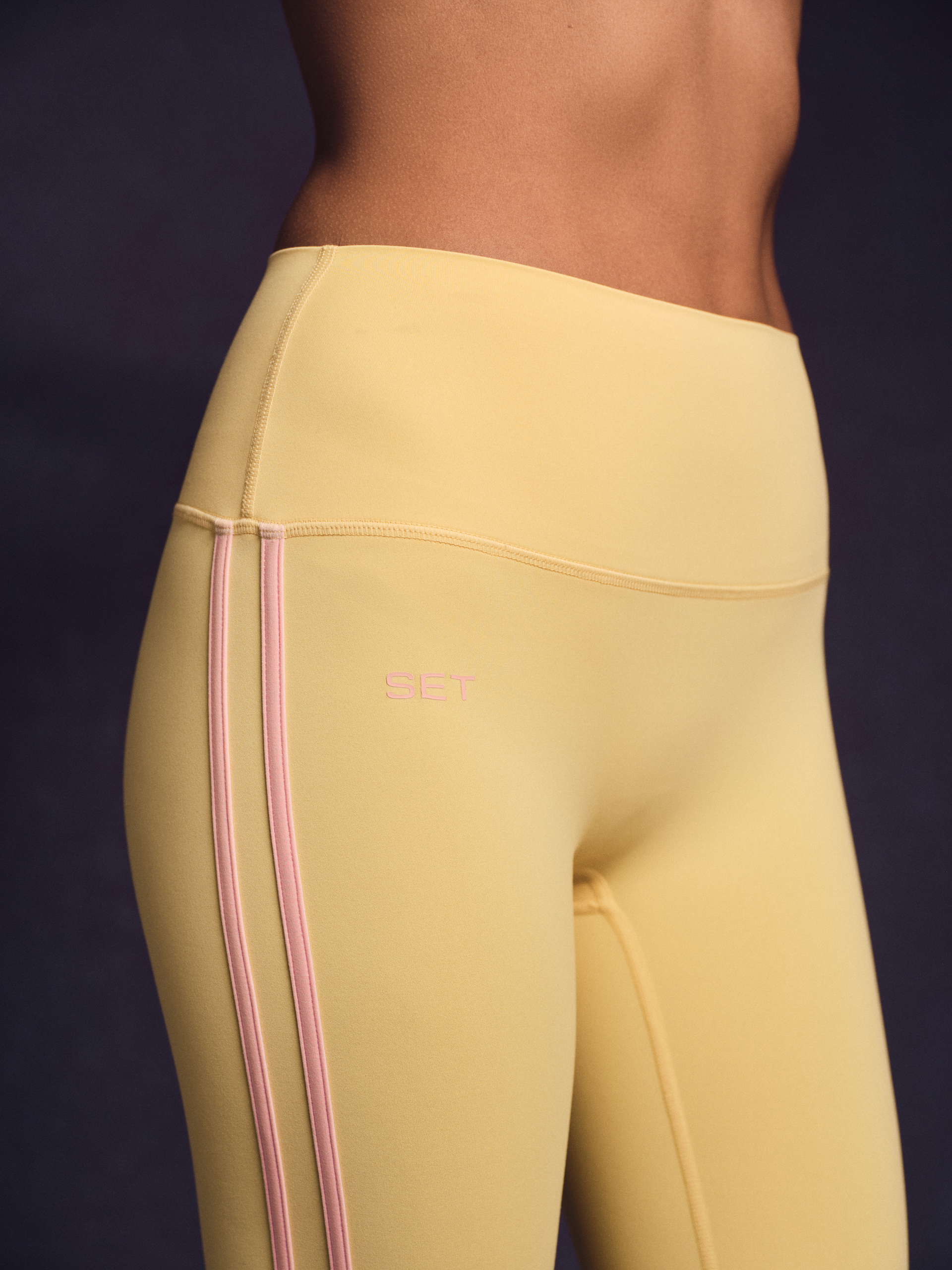 BREATHE 1.0 DUO STRIPE LEGGINGS - TAFFY - Image 2