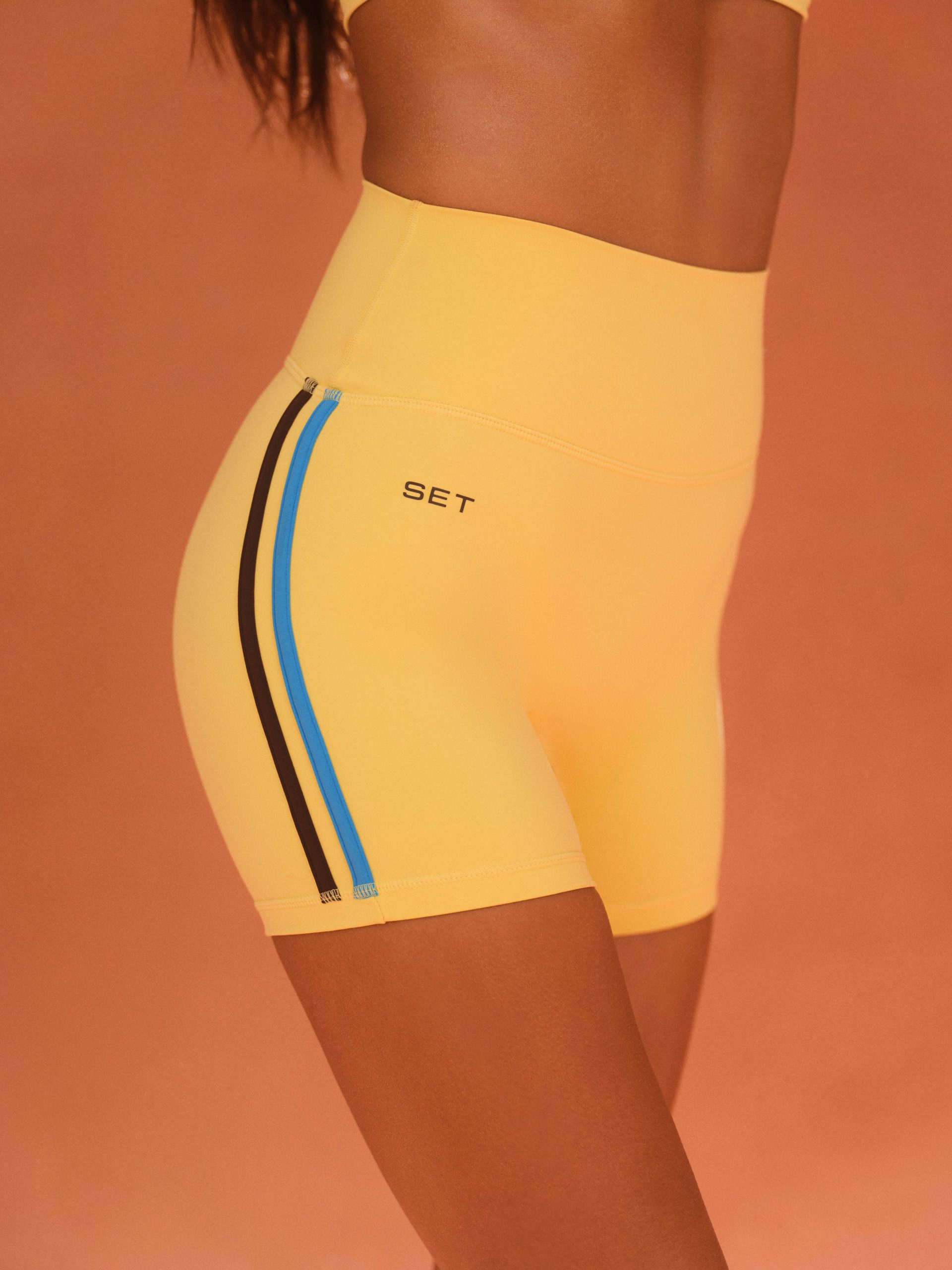 SPORTBODY? SPORTY DUO STRIPE SHORTS - LISBON