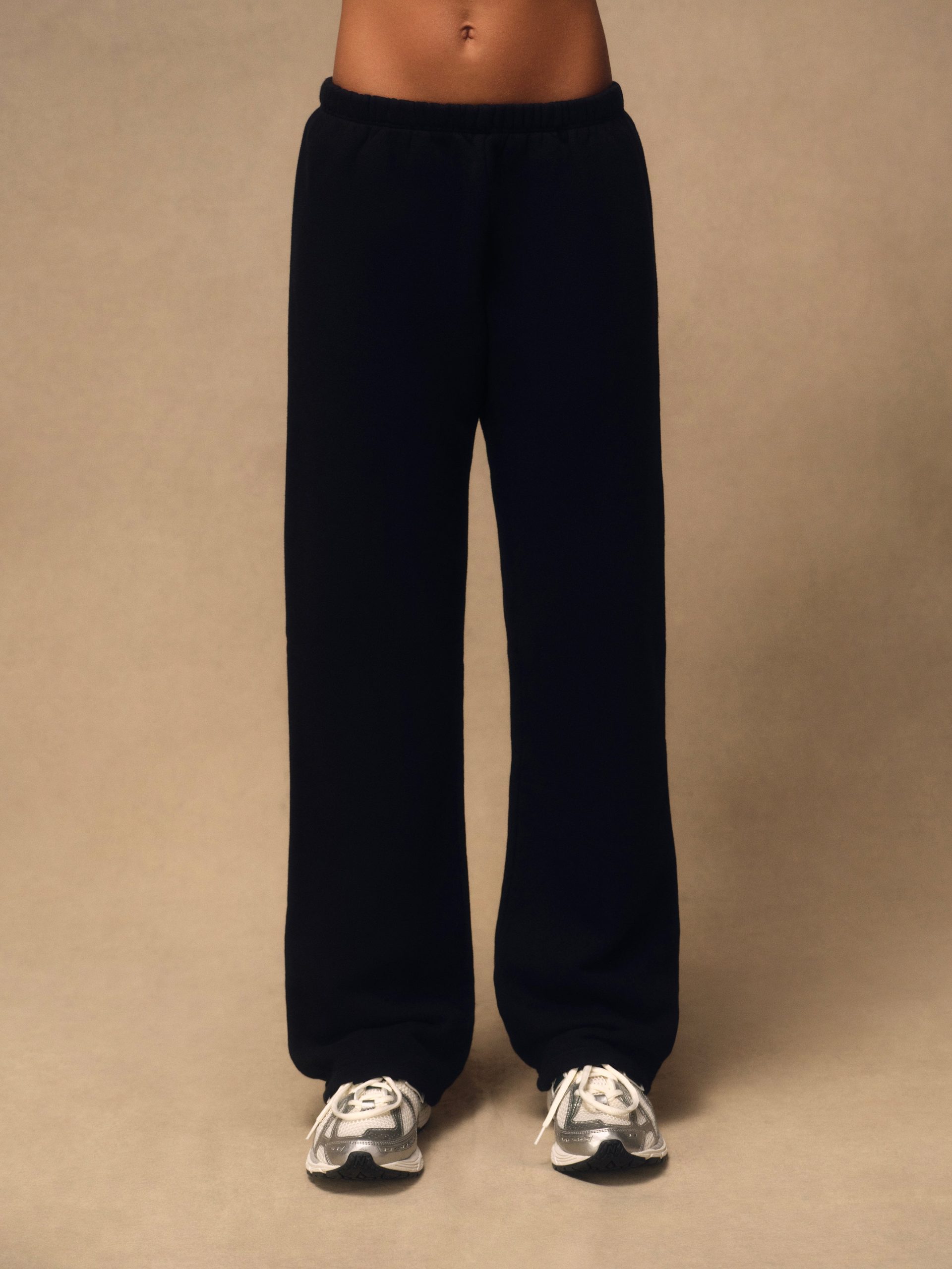 MIDWEIGHT SWEATS STAPLE STRAIGHT LEG SWEATPANTS - ONYX - Image 2